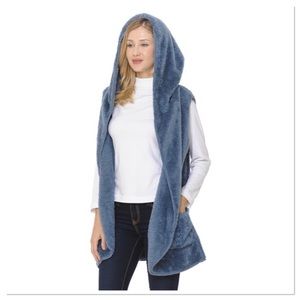 NWOT. Blue Faux Fur Hoodie Vest